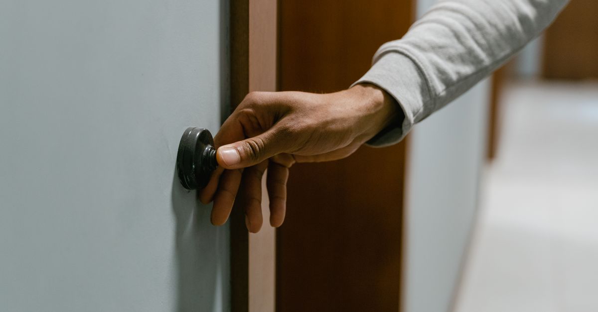 Apartment Lockout Service — Edgewater IL Locksmith