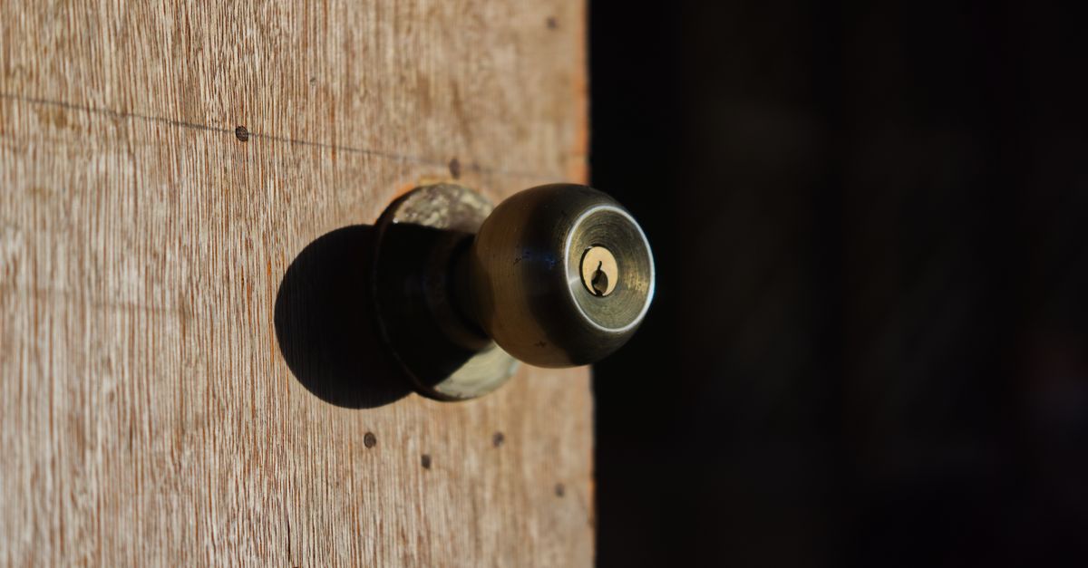 Just Moved In? Rekey or Replace Your Chicago Locks — Edgewater IL Locksmith