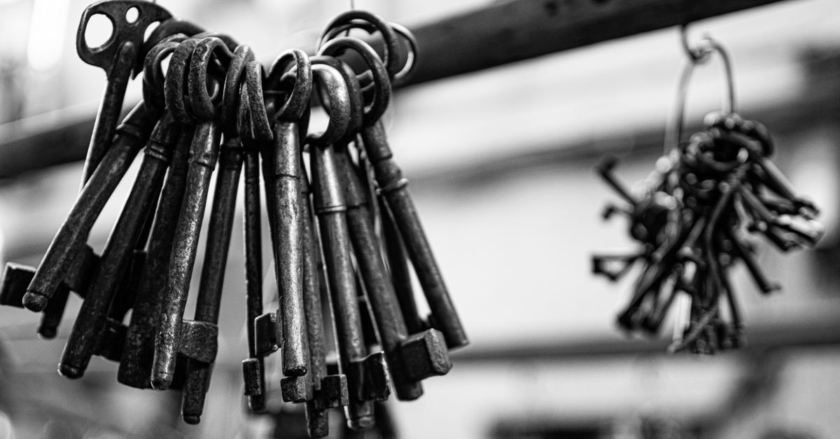 locksmith service technician — Edgewater IL Locksmith