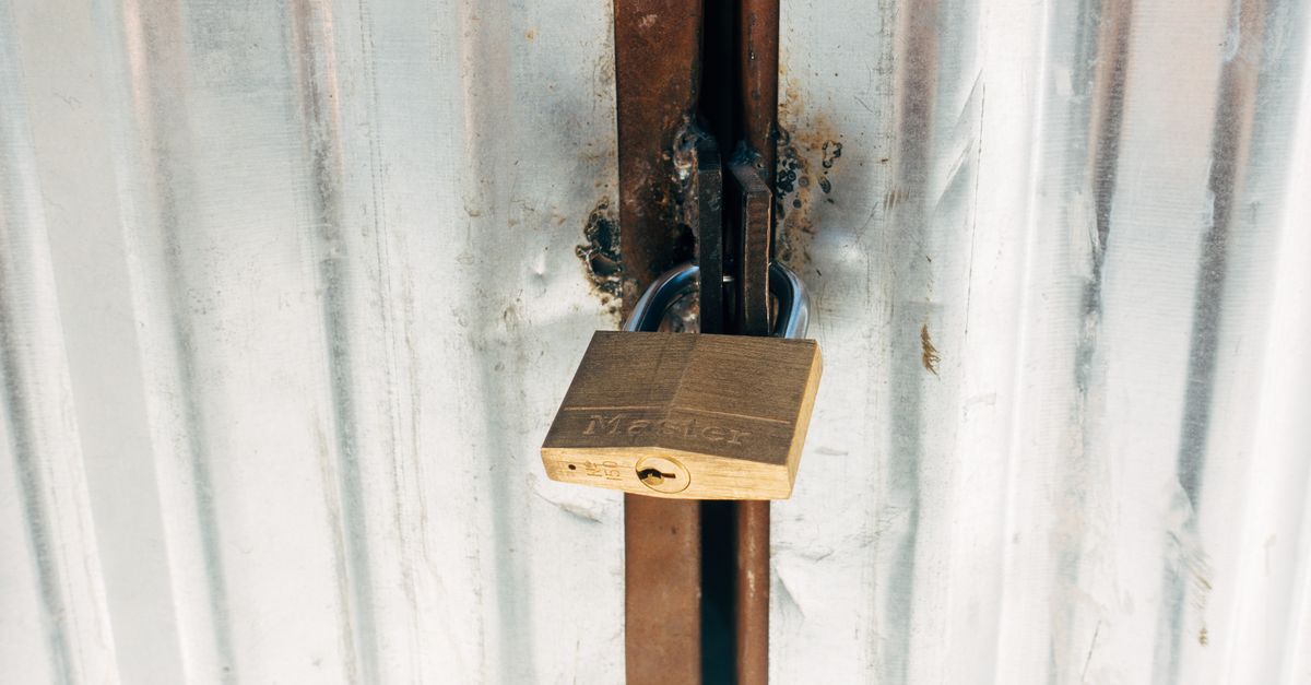 locksmith service technician — Edgewater IL Locksmith
