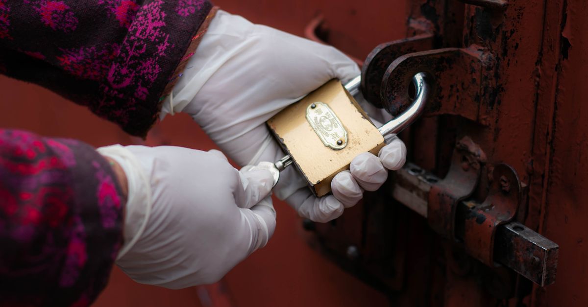 Rekeying After Turnover, Lost Keys or a Security Incident — Edgewater IL Locksmith