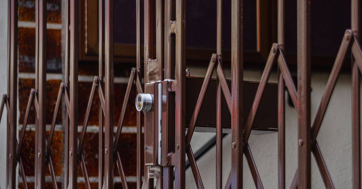 What Makes Commercial Storefront Mortise Lock Service Different — Edgewater IL Locksmith