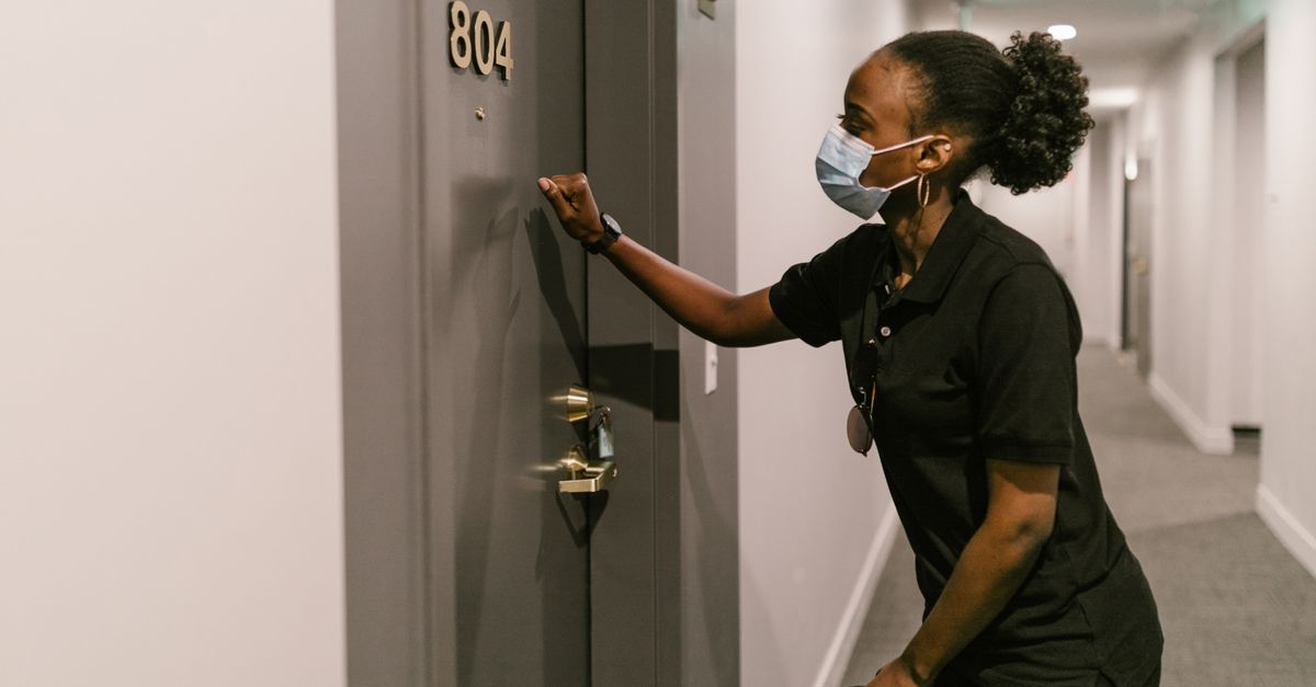 Chicago Apartment Lockout Service: What Renters Actually Face — Edgewater IL Locksmith