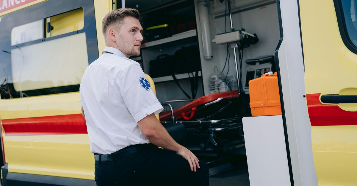 Emergency Lockout Response: What Happens From the Moment You Call — Edgewater IL Locksmith