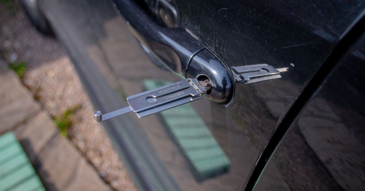Just Moved In? A Practical Home Security Checklist — Edgewater IL Locksmith